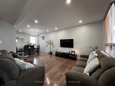 4 Locust St, Toronto - Mount Dennis image-0-4