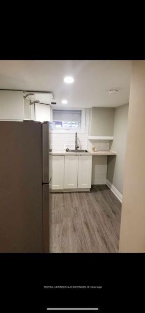 Studio - 183 Belgravia Avenue