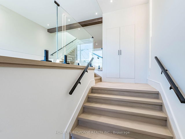 6B PINE Avenue