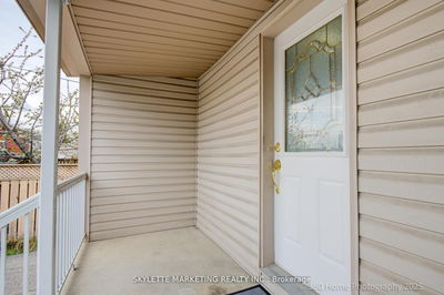 184 Scott Rd, Toronto - Keelesdale-Eglinton West image-0-2