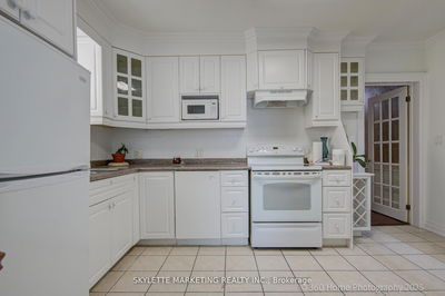 184 Scott Rd, Toronto - Keelesdale-Eglinton West image-0-3