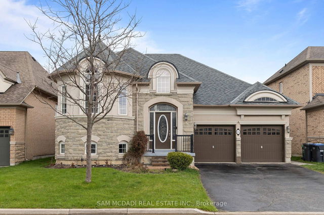 15 Eaglesprings Crescent