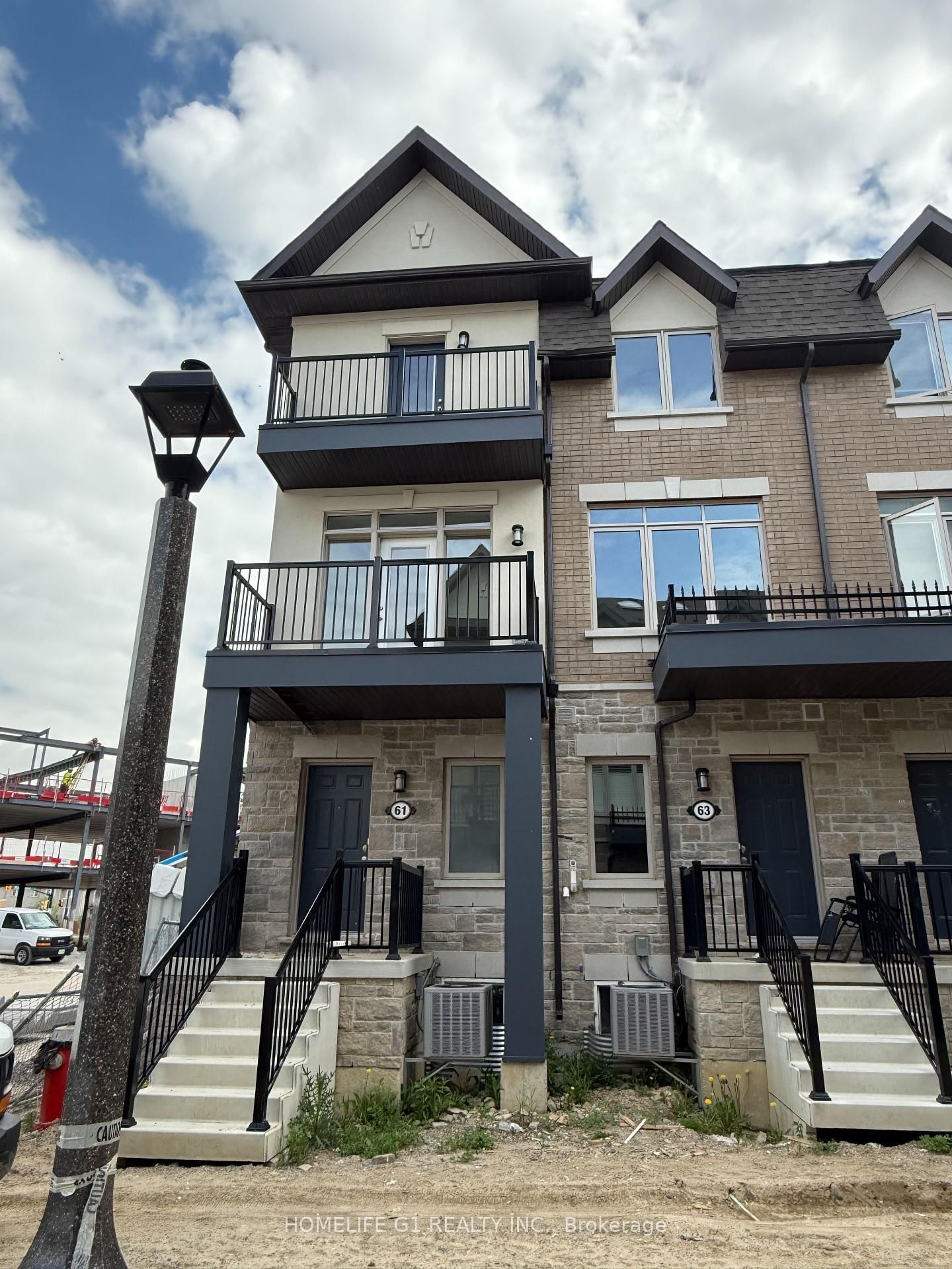 Townhouse for lease at 61 Springdale Avenue, Caledon, Rural Caledon, L7C 4L6 - MLS: W12146043