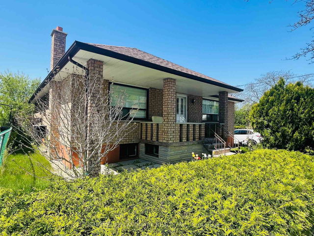 main floor - 24 Highview Avenue