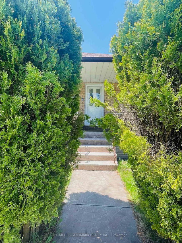 main floor - 24 Highview Avenue