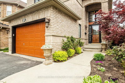1230 Brillinger St, Oakville - West Oak Trails image-0-2