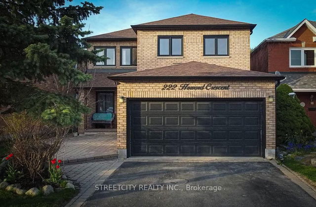 222 Howard Crescent