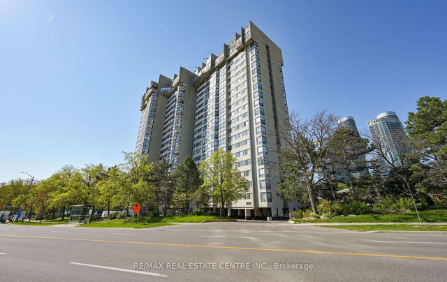 2006 - 200 Robert Speck Parkway