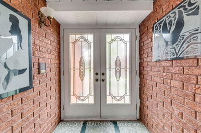 403 Glenashton Dr, Oakville - Wedgewood Creek image-0-3