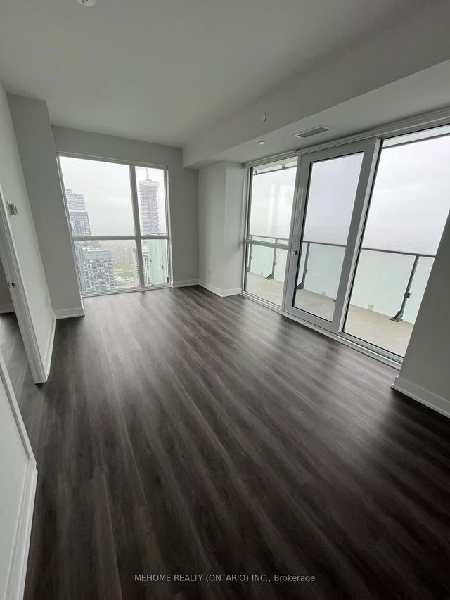 4906 - 430 Square One Drive
