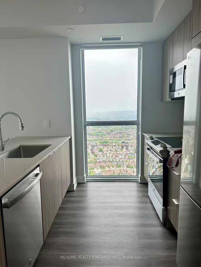 4606 - 430 Square One Drive