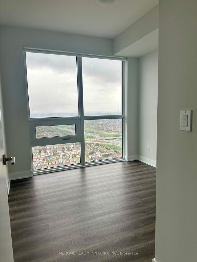 4606 - 430 Square One Drive