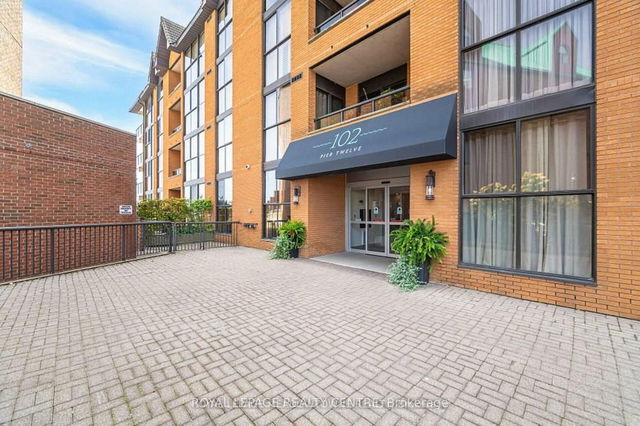 416 - 102 Bronte Road