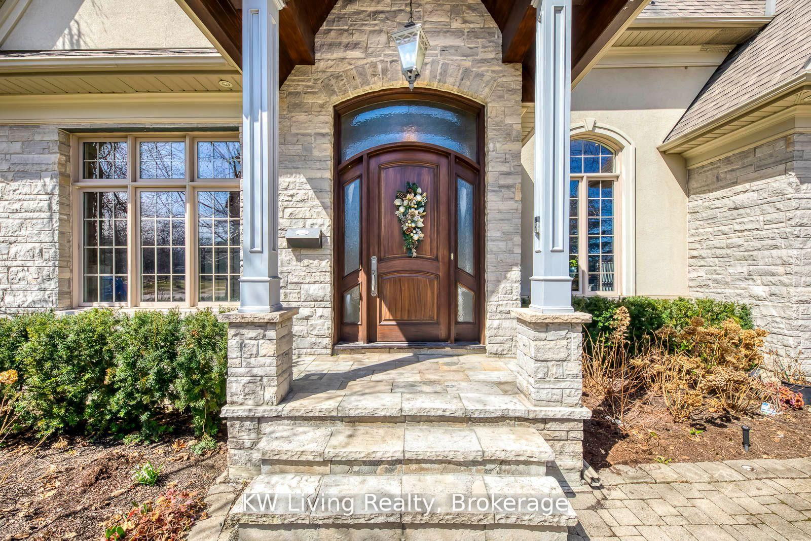 Detached House for sale at 70 Hartfield Road, Toronto, Edenbridge-Humber Valley, M9A 3E2 - MLS: W12147162