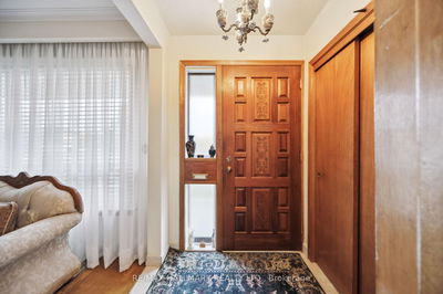 23 Lockington Crt, Toronto - Humbermede image-0-4