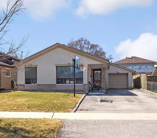 4 Benstrow Avenue