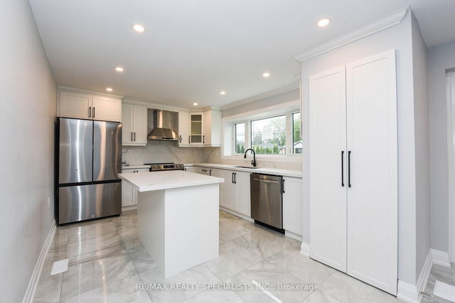 MAIN - 410 Burnhamthorpe Road