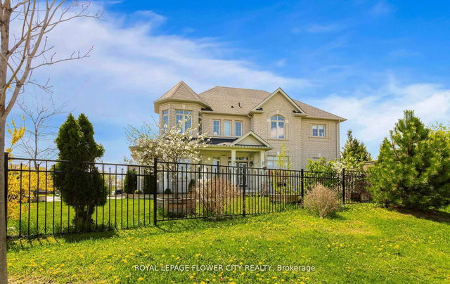22 Vanwood Crescent
