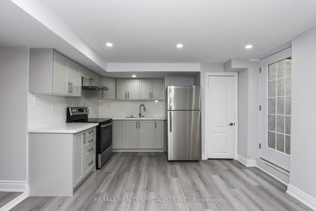 BSMNT - 410 Burnhamthorpe Road