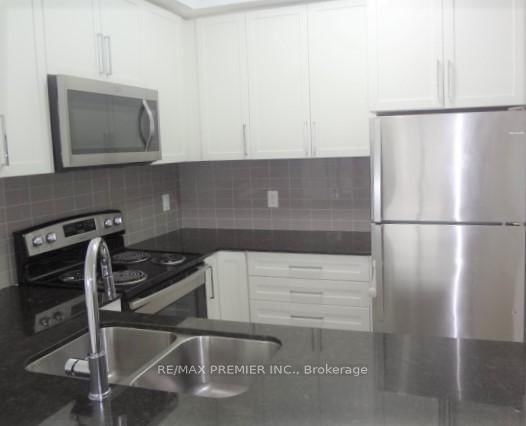 404 - 840 Queen's Plate Drive