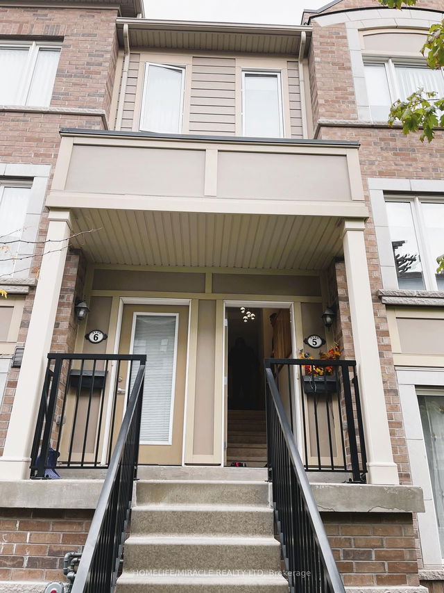 3120 Boxford Crescent