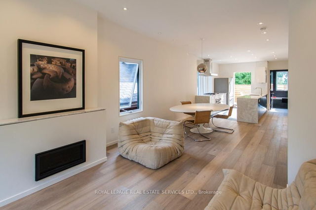 Upper - 170 Indian Road Crescent