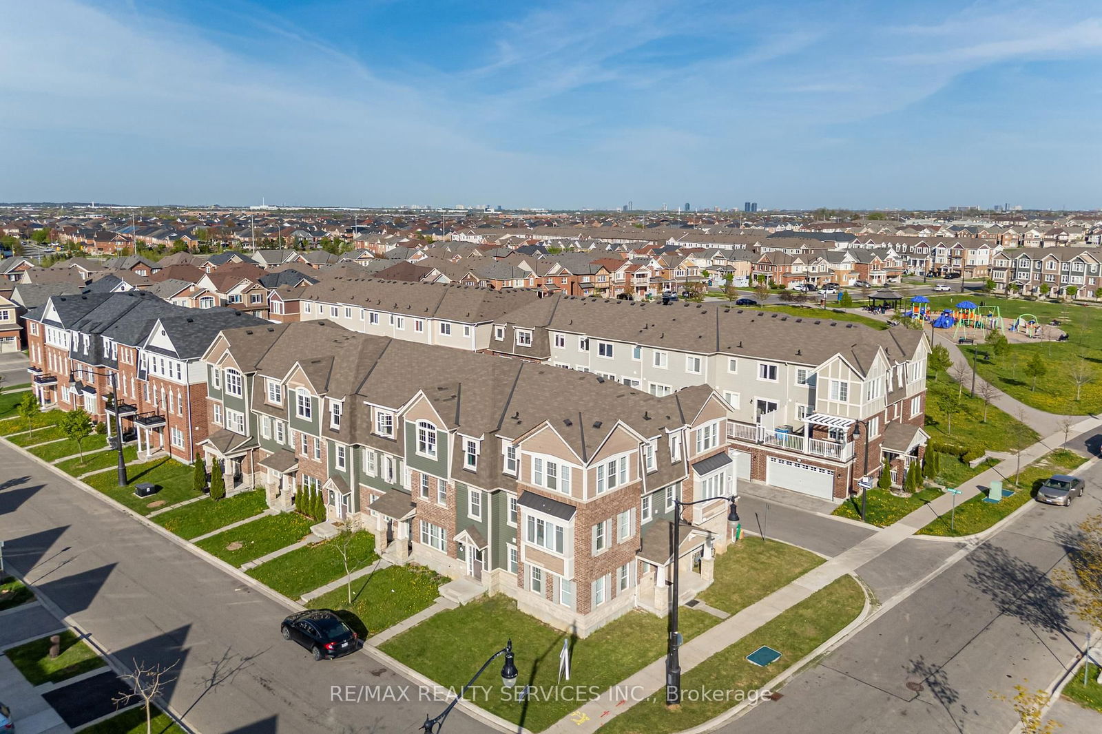 Townhouse for sale at 23 Billiter Road, Brampton, Northwest Brampton, L7A 4G8 - MLS: W12148674