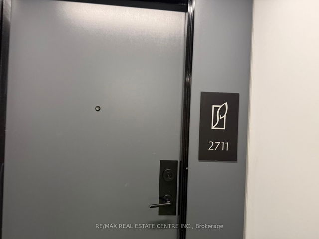 2711 - 430 Square One Drive
