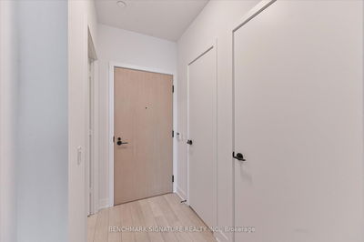 Unit 704 — 60 George Butchart Dr, Toronto - Downsview-Roding-CFB image-0-3