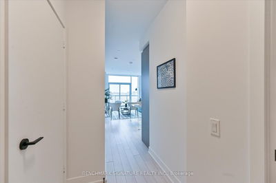 Unit 704 — 60 George Butchart Dr, Toronto - Downsview-Roding-CFB image-0-4