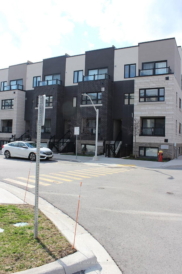 811 - 1133 Cooke Boulevard