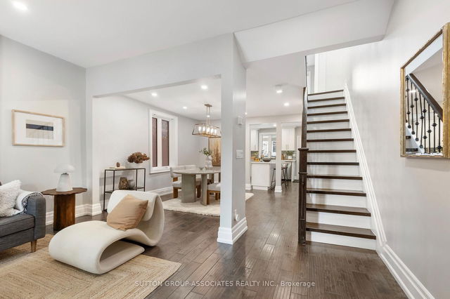 93 Harvie Avenue