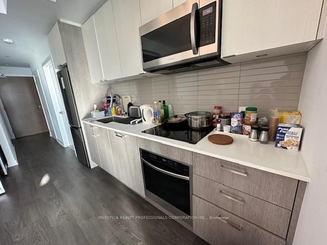 2012 - 1928 Lakeshore Blvd W, Toronto, M6S 0B1 | Image 2