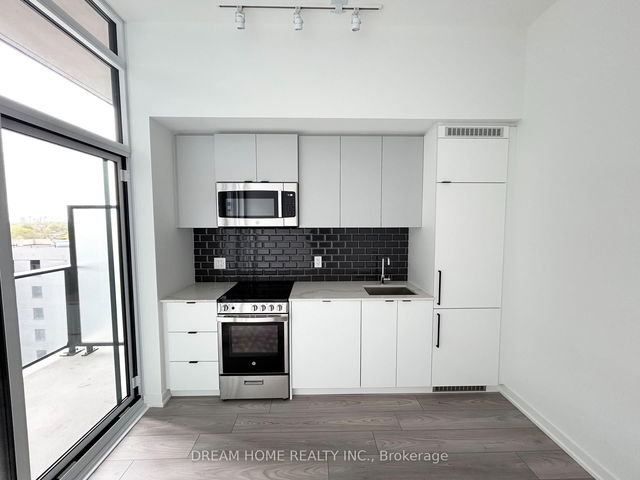 705 - 285 Dufferin Street