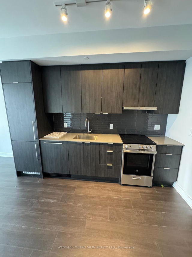3309 - 430 Square One Drive
