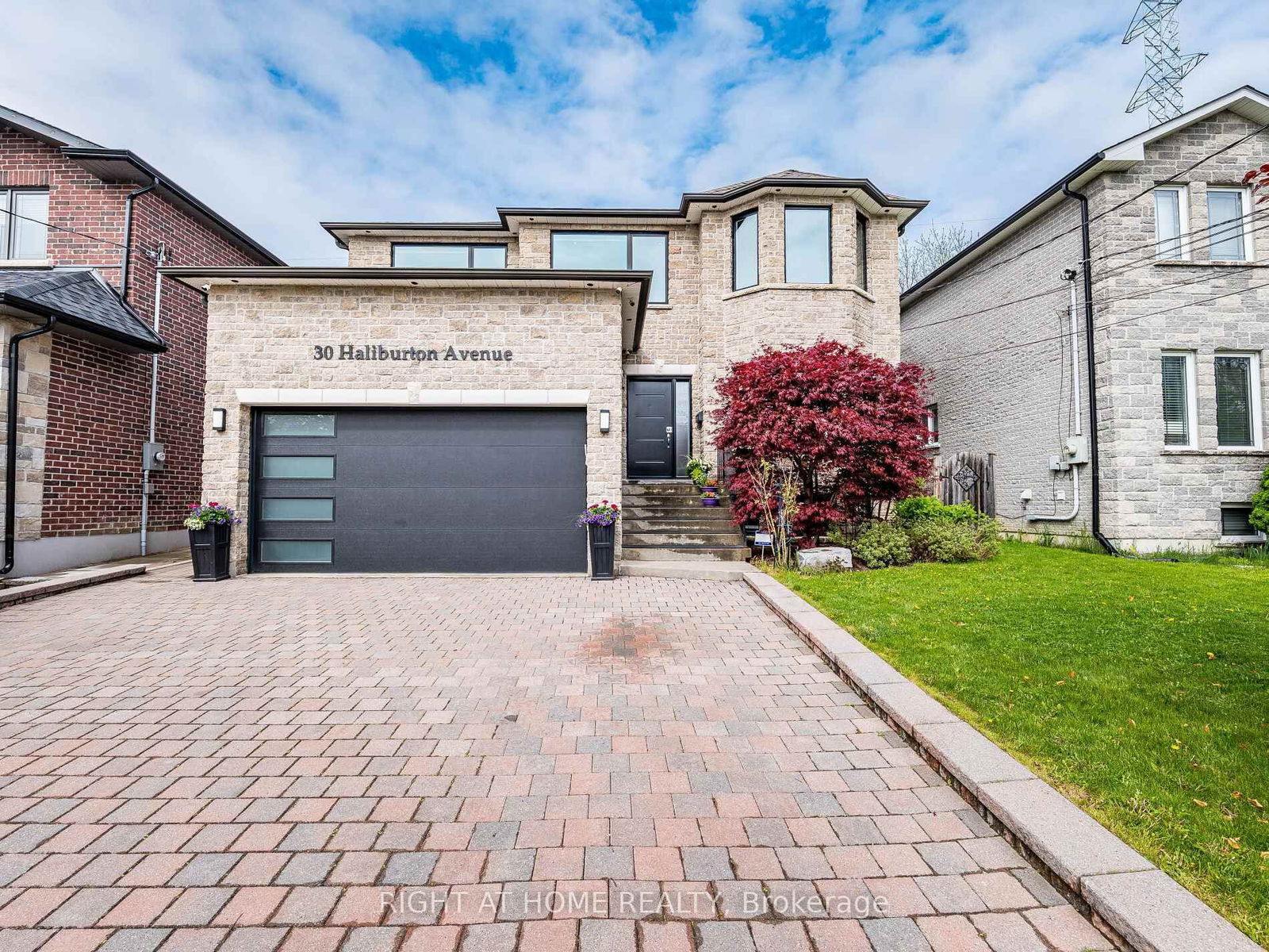Detached House for sale at 30 Haliburton Avenue, Toronto, Islington-City Centre West, M9B 4Y4 - MLS: W12149595