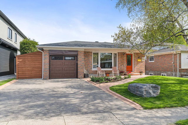 30 Greystone Crescent