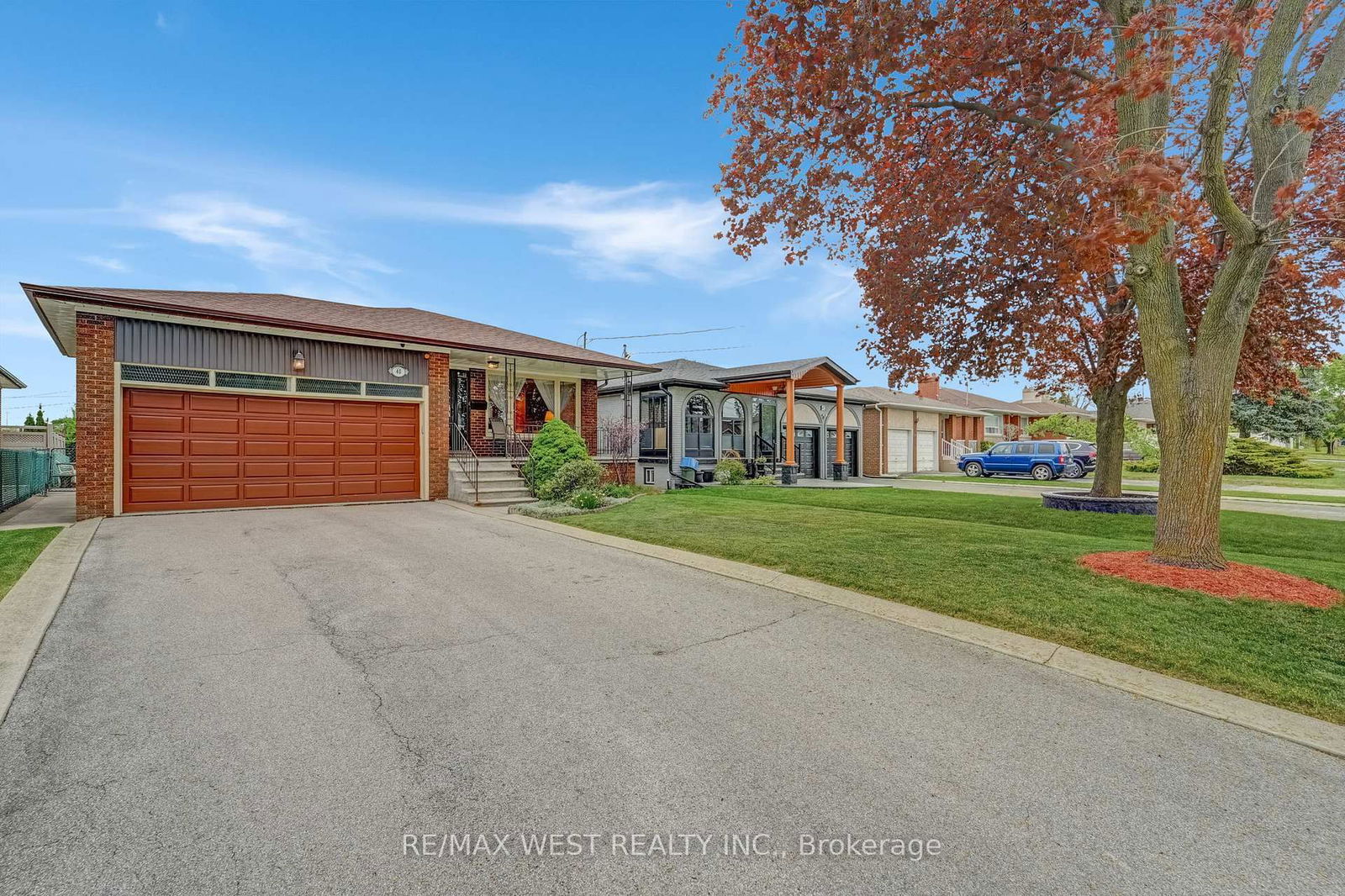 Detached House for sale at 40 Windsor Road, Toronto, Kingsview Village-The Westway, M9R 3G4 - MLS: W12149968