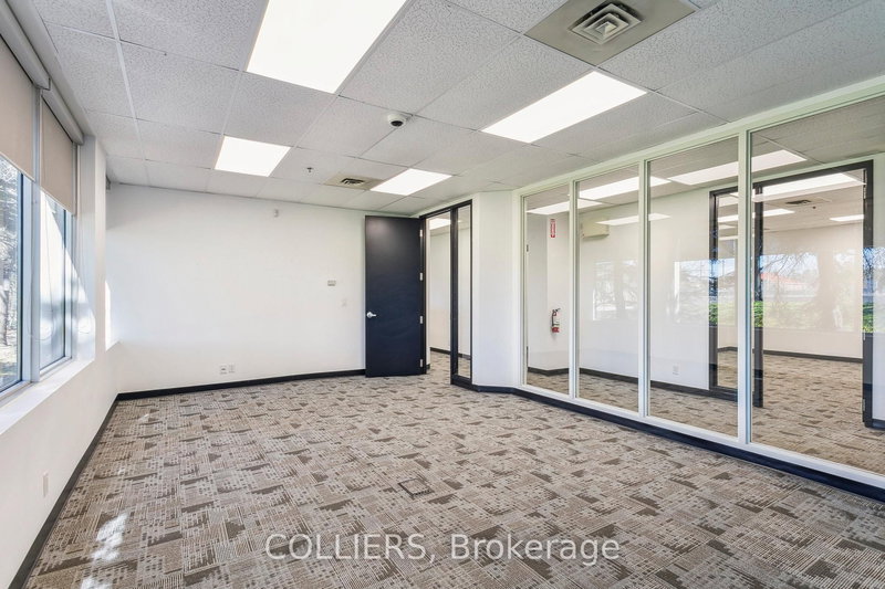 2130 South Service Rd W, Oakville, L6L 5N1 | Image 3