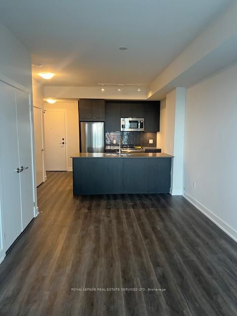 4810 - 430 Square One Drive