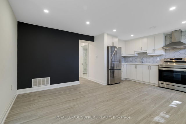 11 Del Ria Drive