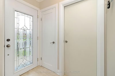 345 Rimilton Ave, Toronto - Alderwood image-0-3