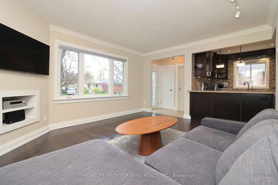 345 Rimilton Ave, Toronto - Alderwood image-0-4