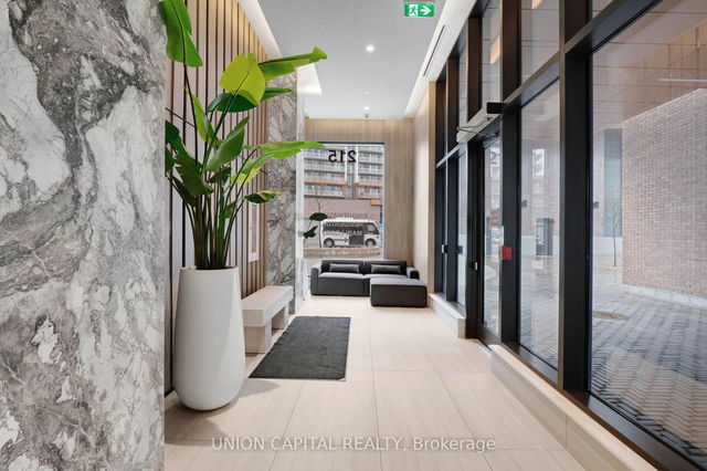 530 - 215 Lakeshore Road
