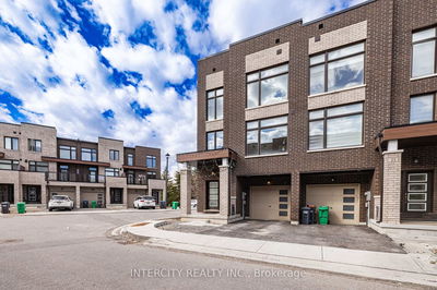 19 Queenpost Dr, Brampton - Credit Valley image-0-3
