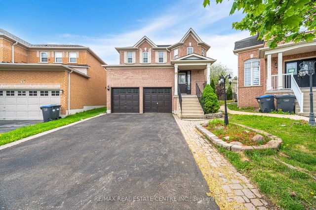 16 Mistycreek Crescent