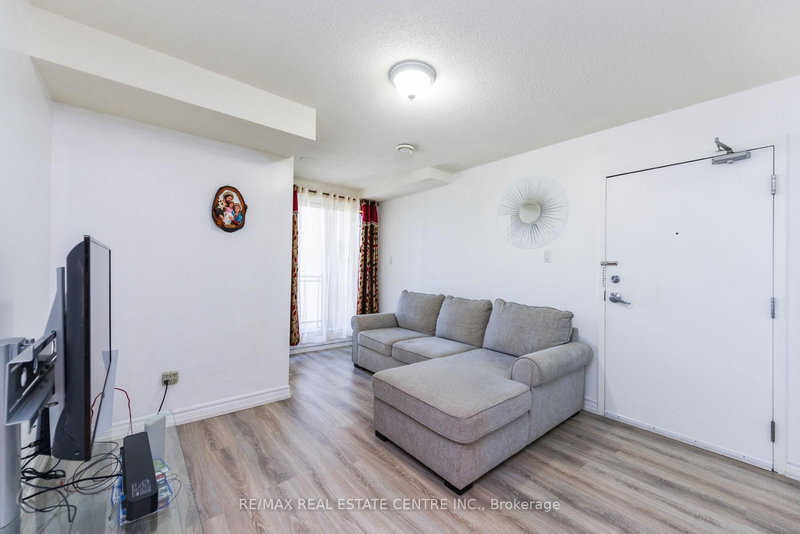 520 - 7405 Goreway Dr, Mississauga, L4T 0A2 | Image 2