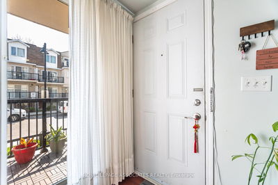 Unit 2042 — 3043 Finch Ave, Toronto - Humbermede image-0-3