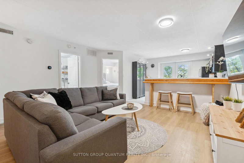 305 - 4003 Kilmer Dr, Burlington, L7M 4M1 | Image 2