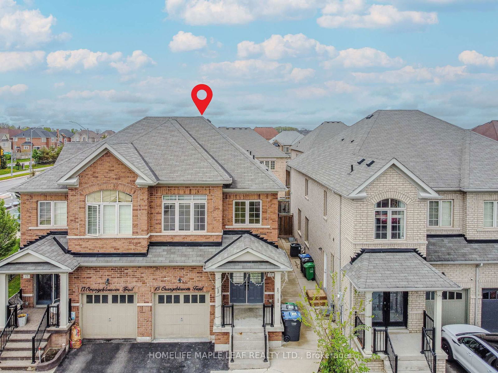 Semi-Detached House for sale at 15 Orangeblossom Trail, Brampton, Credit Valley, L6X 3B4 - MLS: W12150990